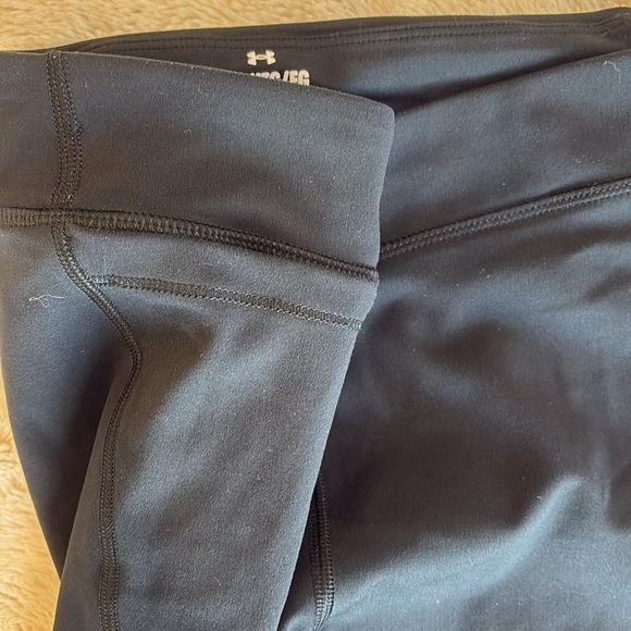 Under Armour athletic Black Shorts with pockets size youth XL - Picture 3 of 7